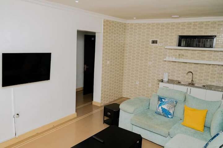 Room 13 of 22
