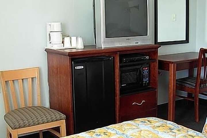 2 Double Beds (2 of 5)