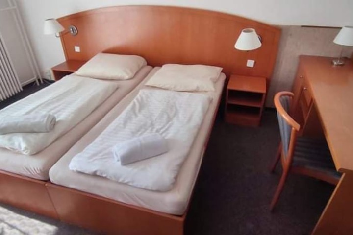 Room 13 of 88