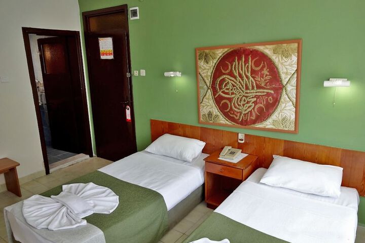 Room 4 of 22