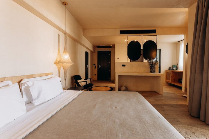 Room 17 of 57