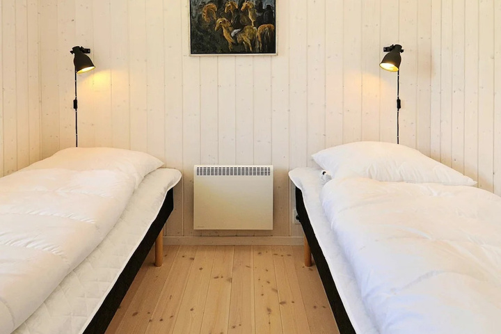 Room 5 of 13
