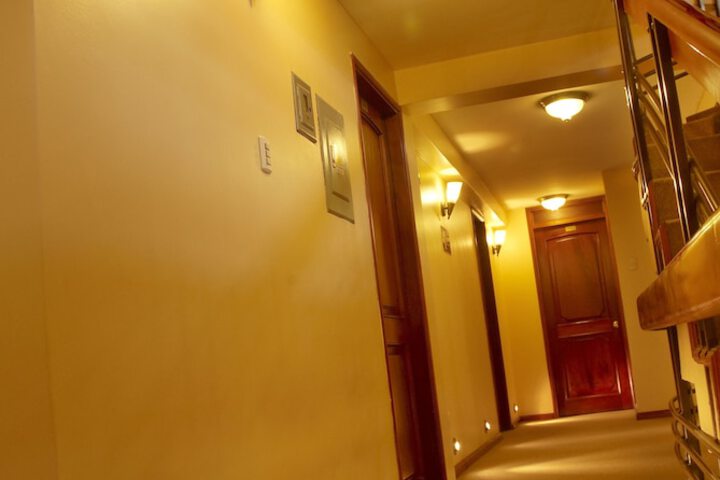 Ballroom/Hall 22 of 26