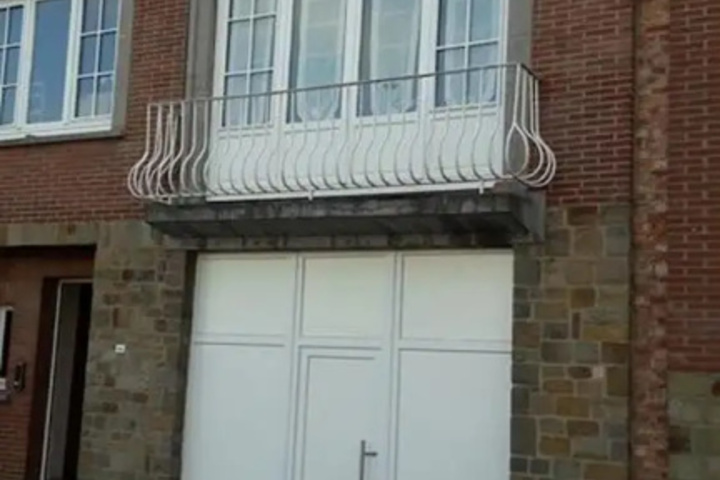 Studio in Jambes Namur, With Pool Access, Enclosed Garden and Wifi
