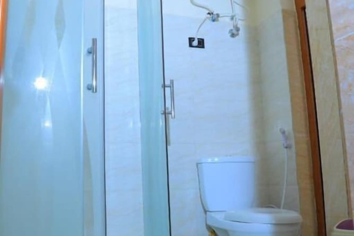 Room 9 of 22