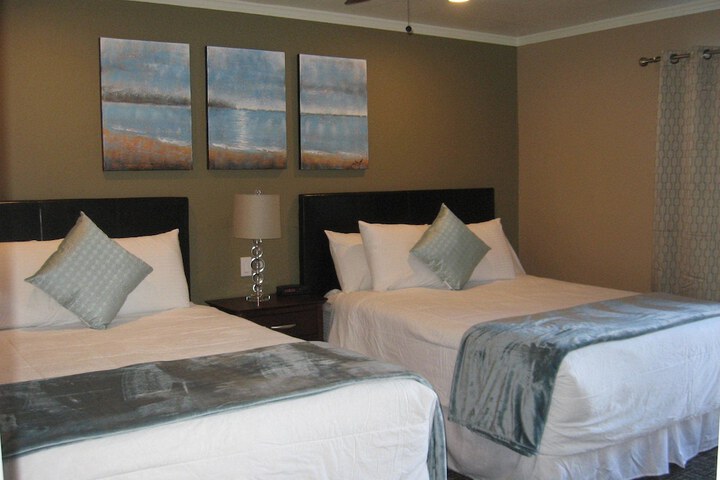 Room 9 of 82