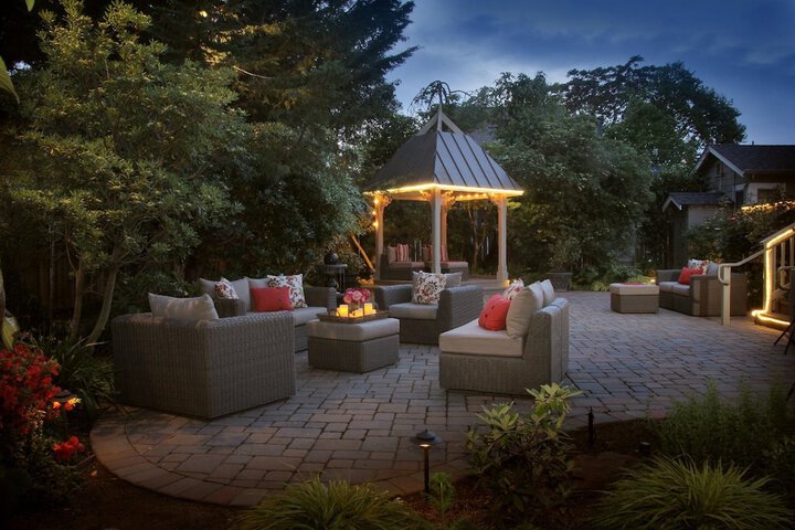 Hotel Exterior 147 of 161