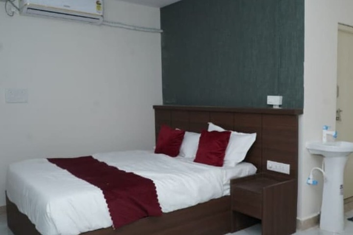 Room 2 of 7