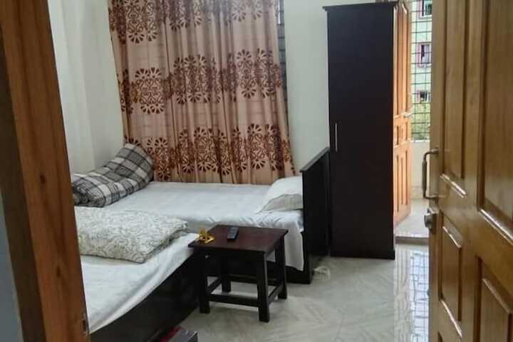 Room 2 of 9