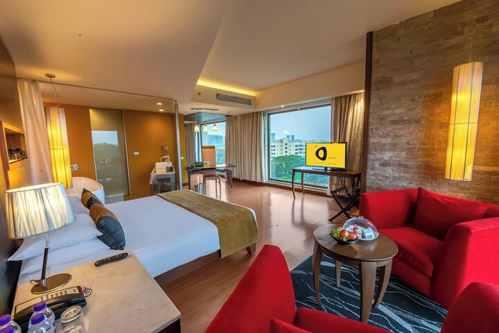 Room 27 of 77
