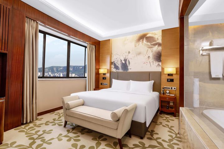 Room 20 of 43