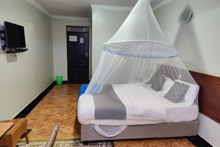 Room 7 of 57