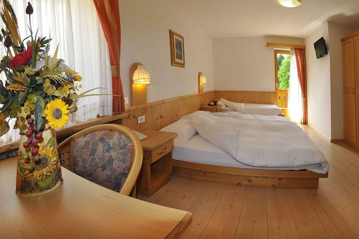 Room 3 of 11