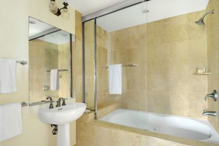 Room 6 of 26