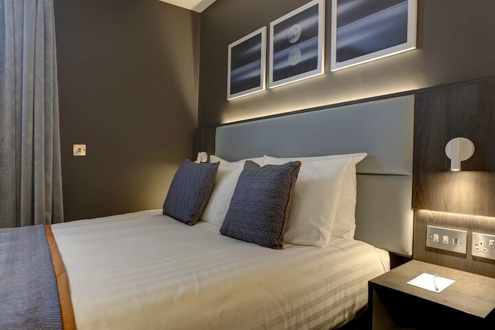 Room 14 of 47