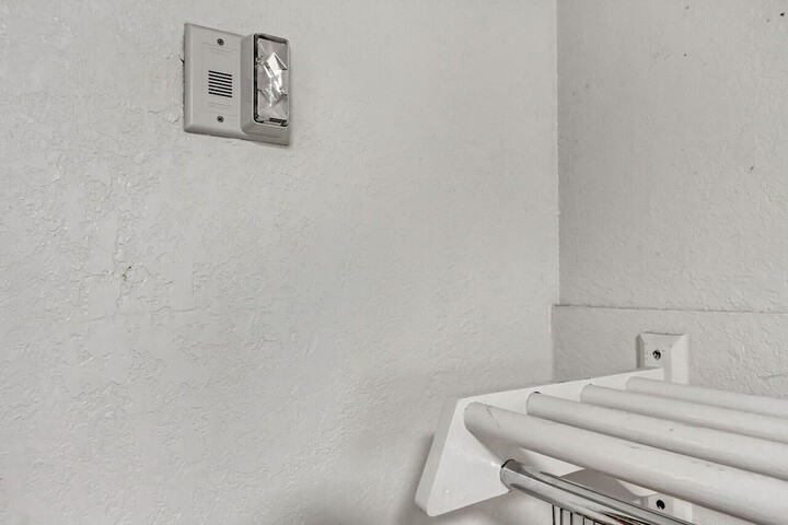 Room 52 of 101