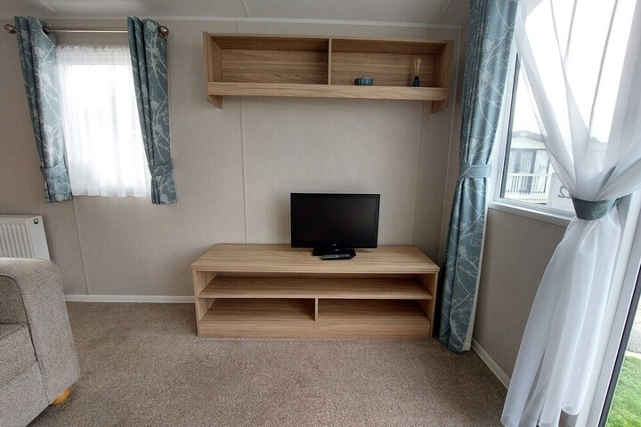 Room 9 of 25
