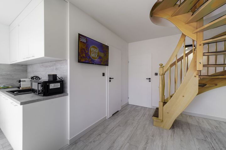 Room 21 of 50