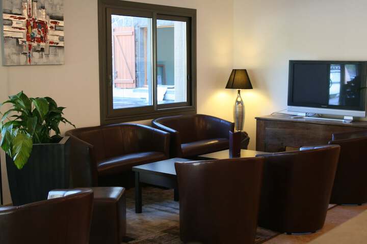 Guest Lobby