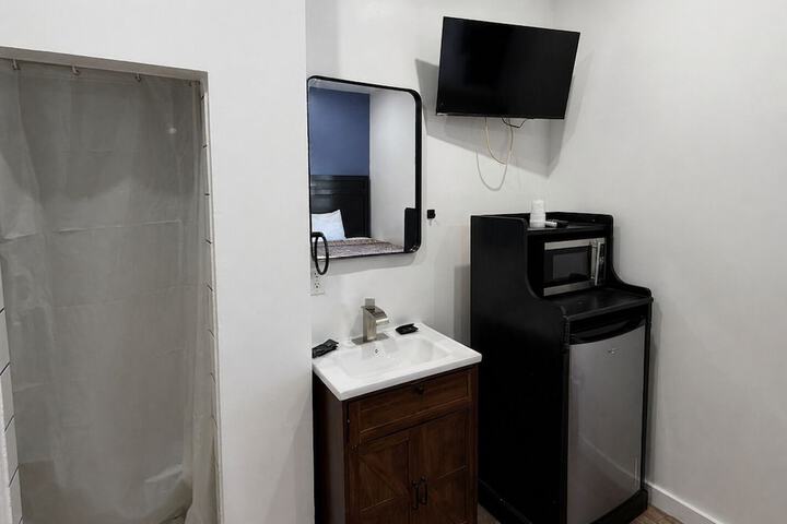 Room 16 of 31