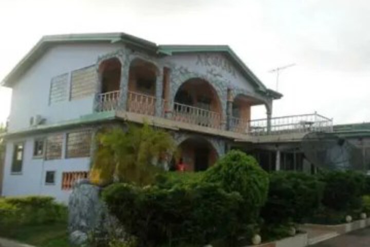 La Bonita Hotel