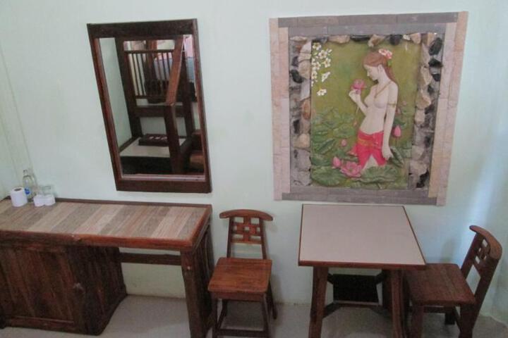 Room 3 of 5