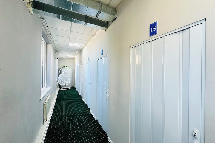 Room 6 of 20