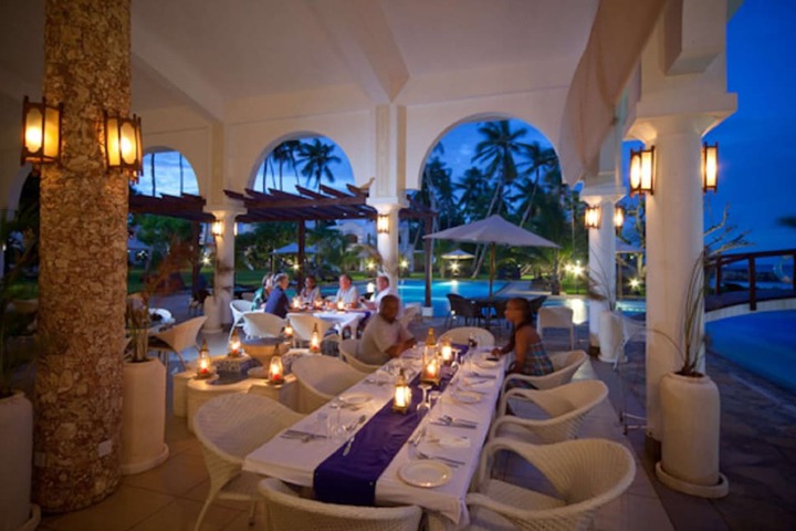 Dining 49 of 64