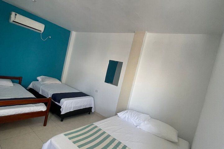 Room 12 of 16