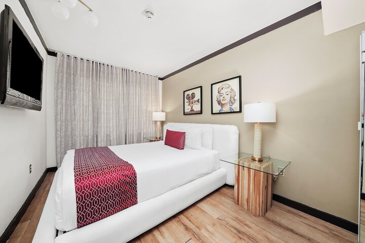 Room 7 of 56