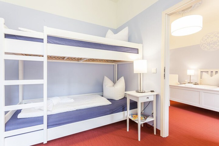 Room 6 of 51