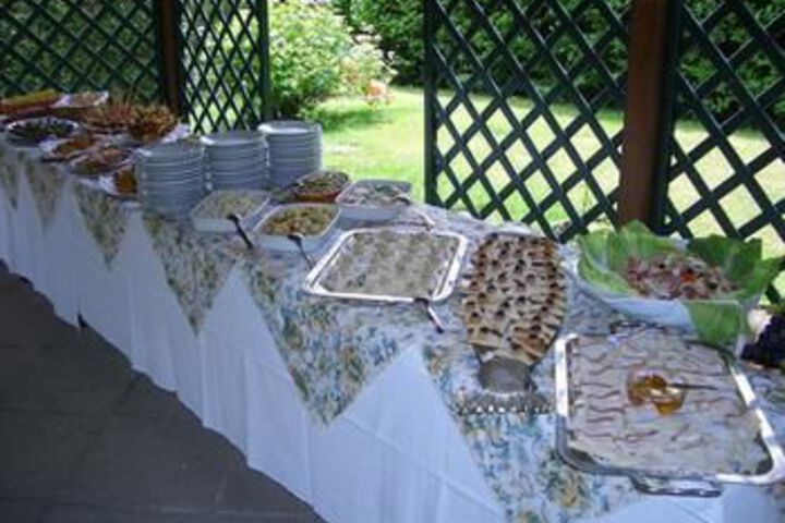 Dining 19 of 25