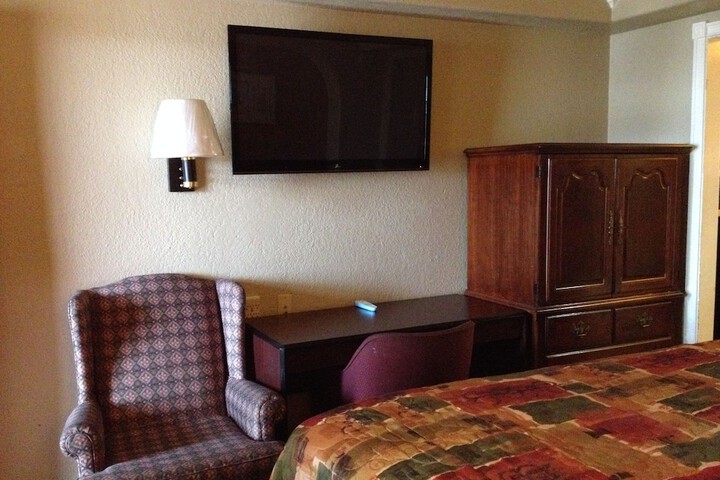 Room 3 of 15