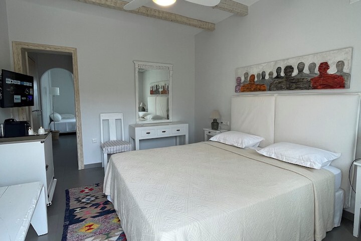 Room 7 of 84