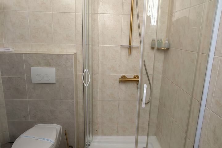 Room 15 of 26