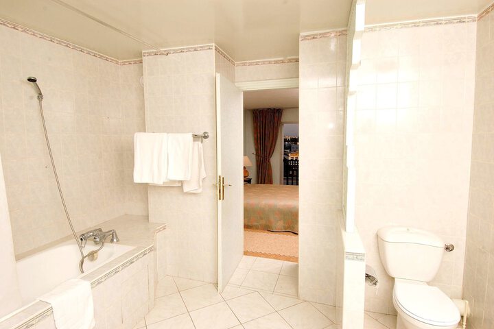 Bath Interior