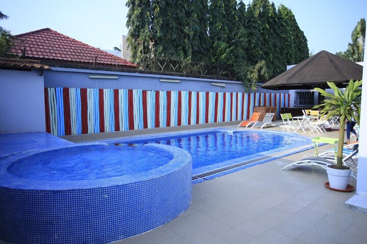 Pool 25 of 61