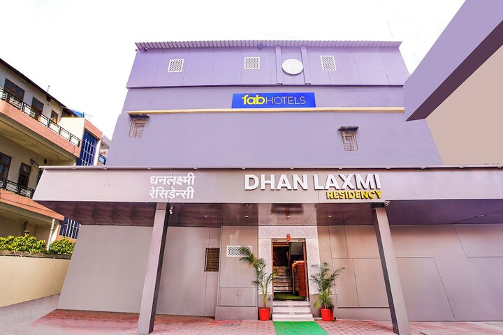 FabHotel Dhanlaxmi Residency