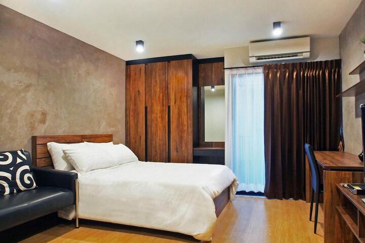Room 25 of 57