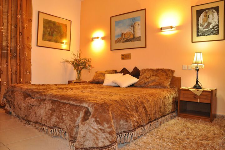 Room 6 of 45