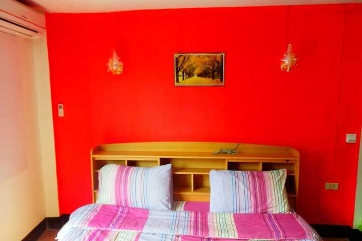 Room 9 of 29
