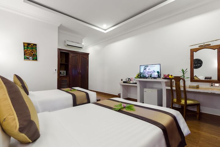 Room 7 of 79
