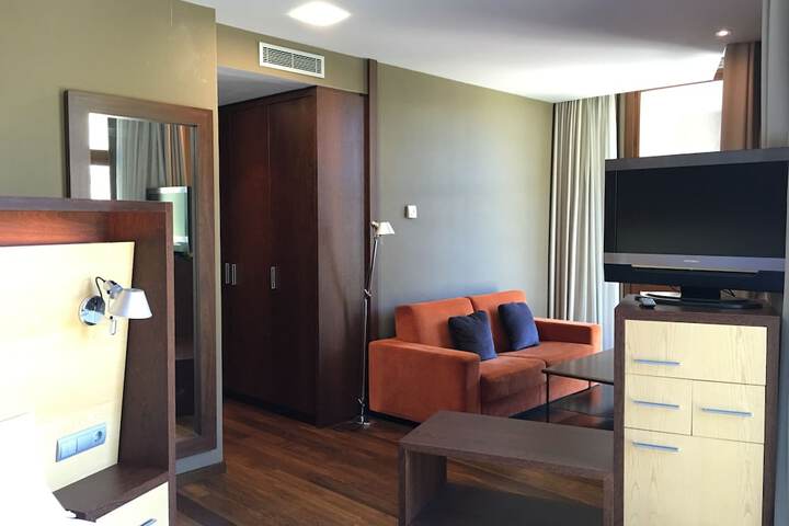 Room 18 of 113