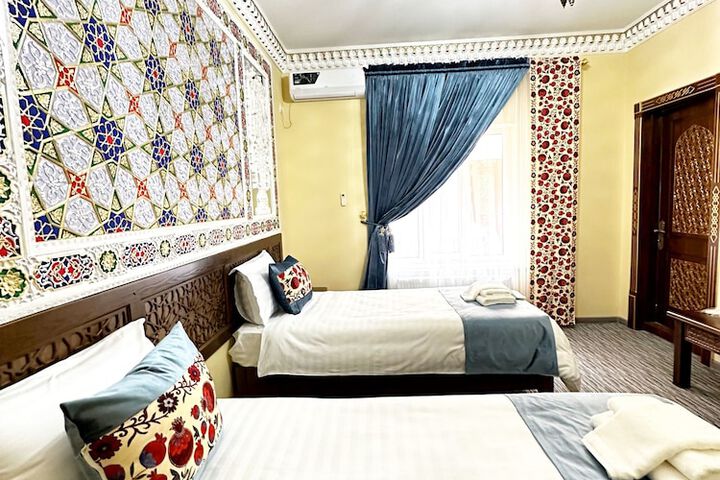 Room 9 of 48