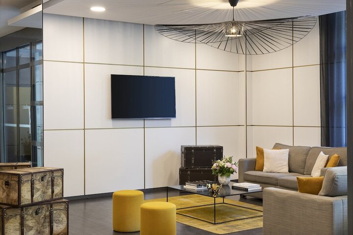 Hotel Lobby