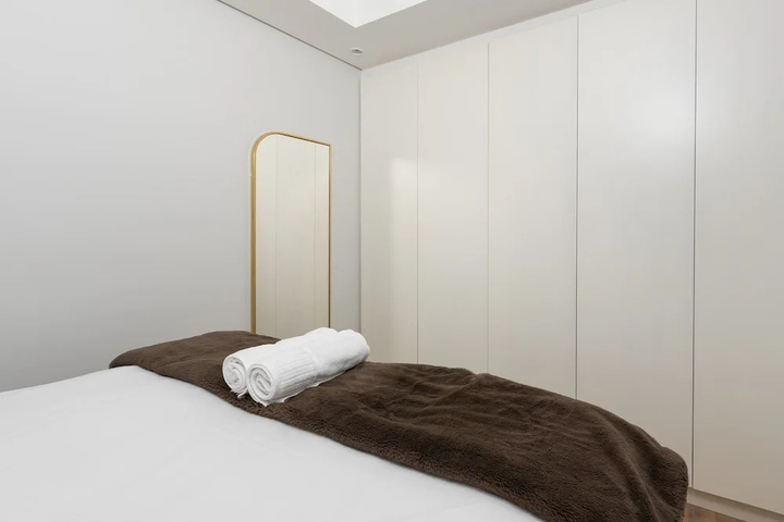 Room 2 of 14