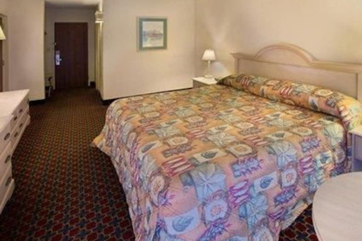 Room 36 of 54