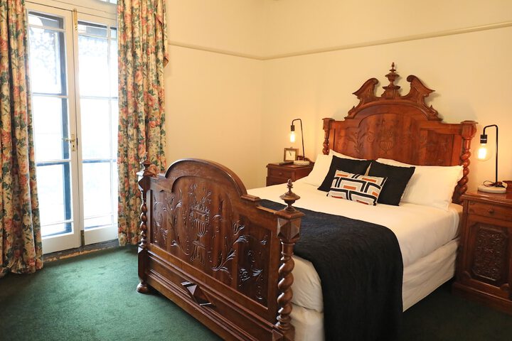 Room 25 of 345