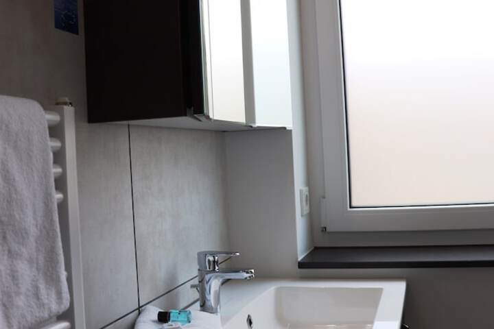 Room 21 of 29
