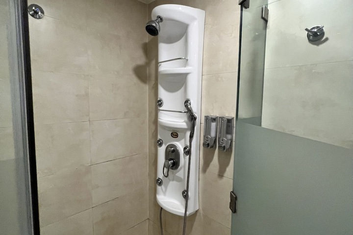 Vichy shower